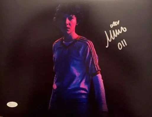 Millie Bobby Brown signed Stranger Things 11x14 2