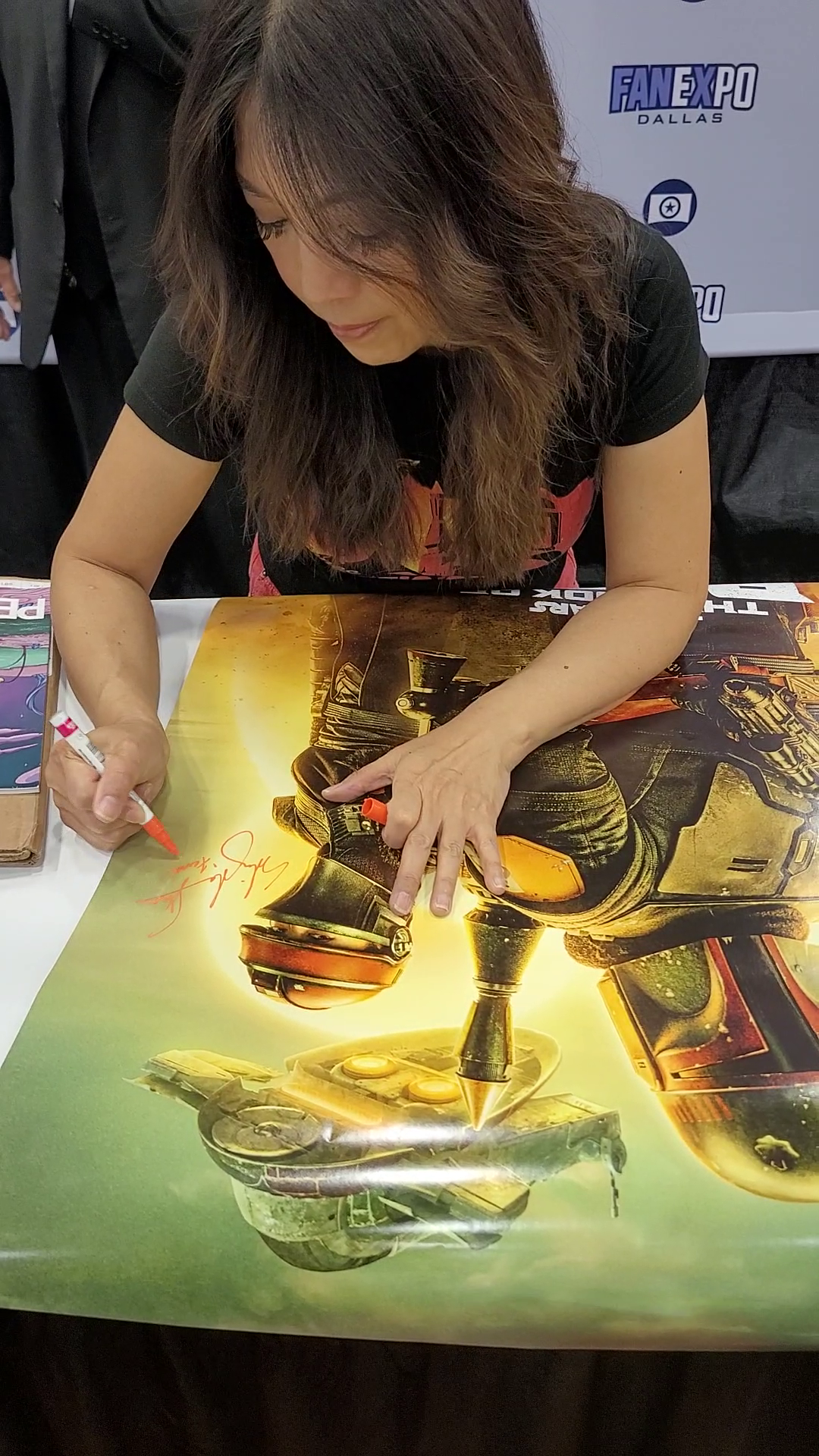 Fan Expo Dallas 2022 Ming-Na Wen Signing Autographs