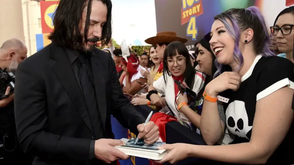 Keanu Reeves Toy Story 4 Premiere Signings Autographs