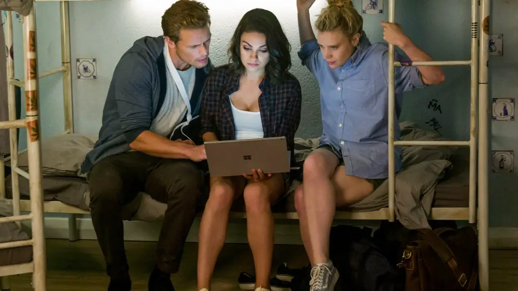 Still of Mila Kunis, Kate McKinnon and Sam Heughan in The Spy Who Dumped Me