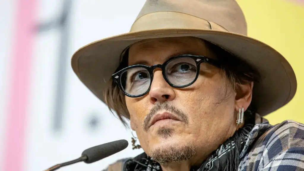 Johnny Depp speaking at press conference