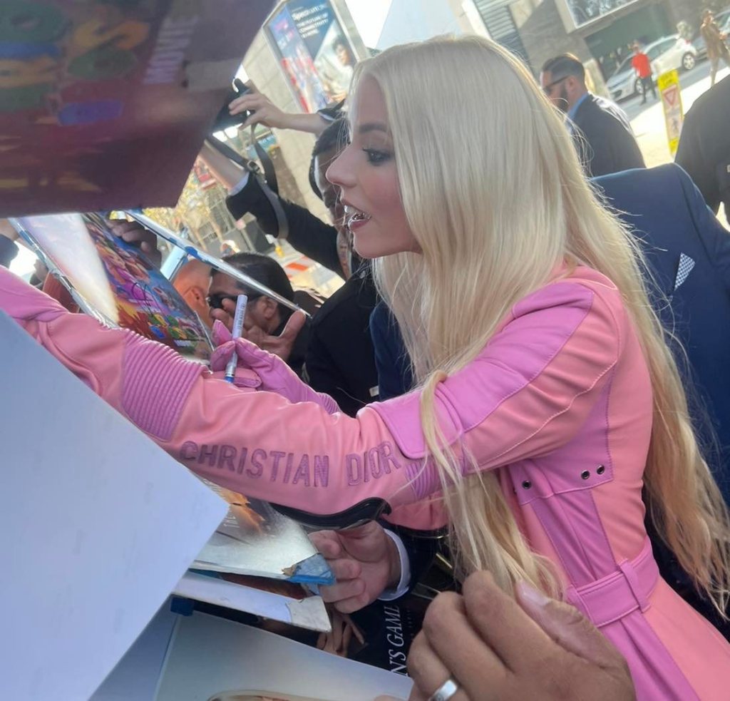 Anya Taylor-Joy Signing Autographs at Super Mario Movie premiere.