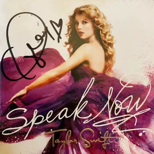 Taylor Swift Signed album -  Speak Now