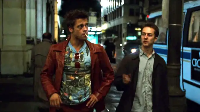 Still of Brad Pitt and Edward Norton in Fight Club