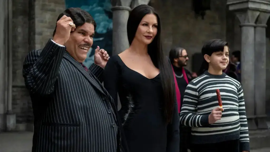 Still of Catherine Zeta-Jones, Luis Guzmán and Isaac Ordonez in Wednesday and Wednesday's Child Is Full of Woe