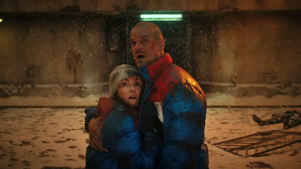 Still of David Harbour and Winona Ryder in Stranger Things and Chapter Nine: The Piggyback