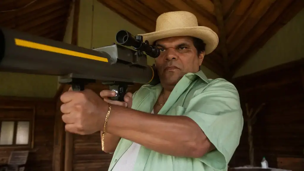 Still of Luis Guzmán in Narcos and Explosivos