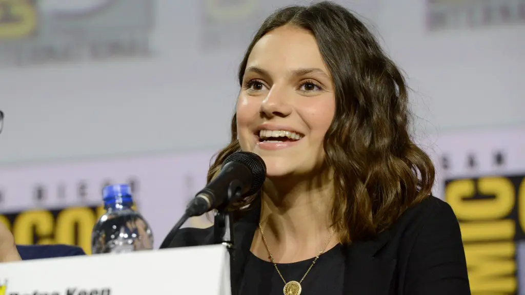 Dafne Keen at event for His Dark Materials