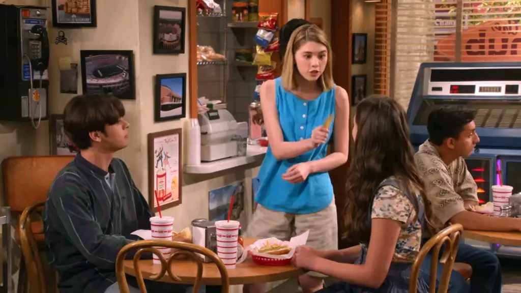 Still of Callie Haverda, Olivia Sanabia and Mace Coronel in That '90s Show and The Birthday Girl