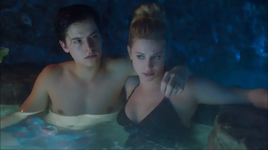 Still of Lili Reinhart and Cole Sprouse in Riverdale