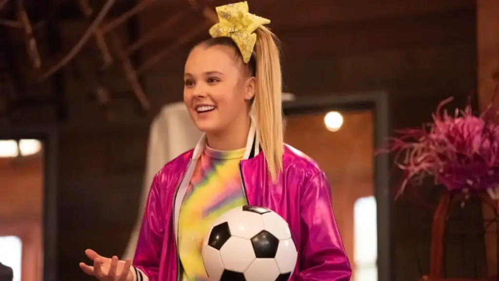 Still of JoJo Siwa in The J Team