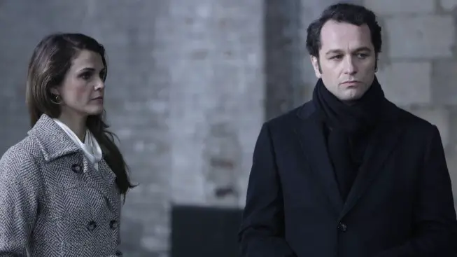 THE AMERICANS -- "Yousaf" -- Episode 10 (Airs Wenesday, April 30, 10:00 PM e/p) Pictured: (L-R) Keri Russell as Elizabeth Jennings, Matthew Rhys as Philip Jennings, Wrenn Schmidt as Kate. CR. Patrick Harbron/FX