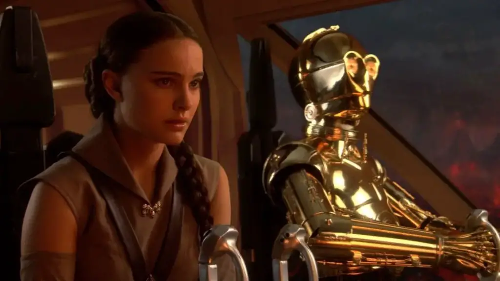 Still of Natalie Portman and Anthony Daniels in Star Wars: Episode III - Revenge of the Sith