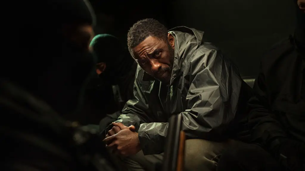 Still of Idris Elba and John Luther in Luther: The Fallen Sun