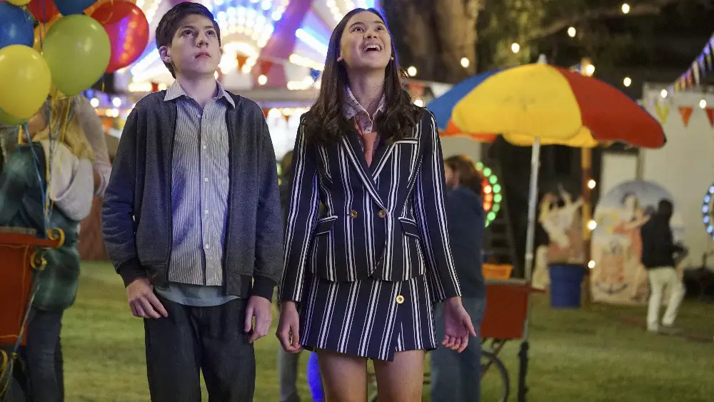 Still of Lukita Maxwell and Mason Cook in Speechless and Pilot