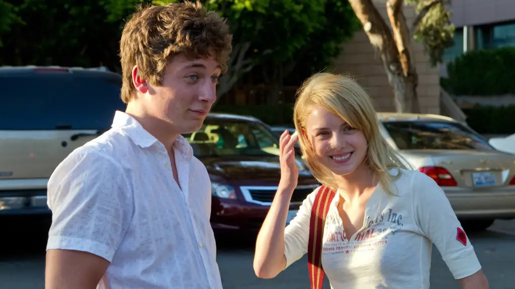 Still of Laura Wiggins and Jeremy Allen White in Shameless and I'll Light a Candle for You Every Day