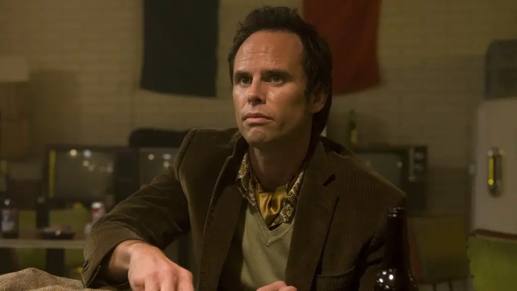 Still of Walton Goggins in Damage