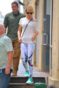 Taylor-Swift-Gym-Outfit-August-2016