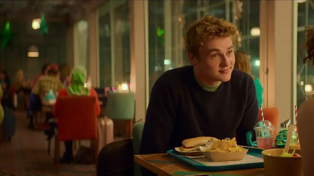 Still of Ben Hardy in Love at First Sight