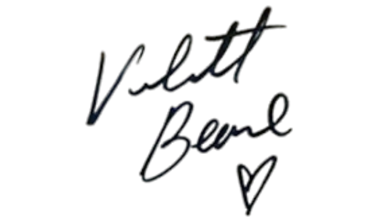 Violett Beane's Autograph
