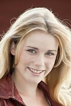 Photo of Anna Hausburg