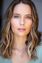 Photo of Annika Foster