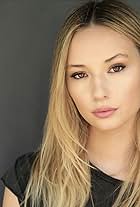 Photo of Caitlin Harris