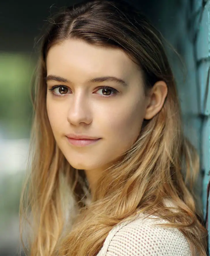 Photo of Daisy Edgar-Jones