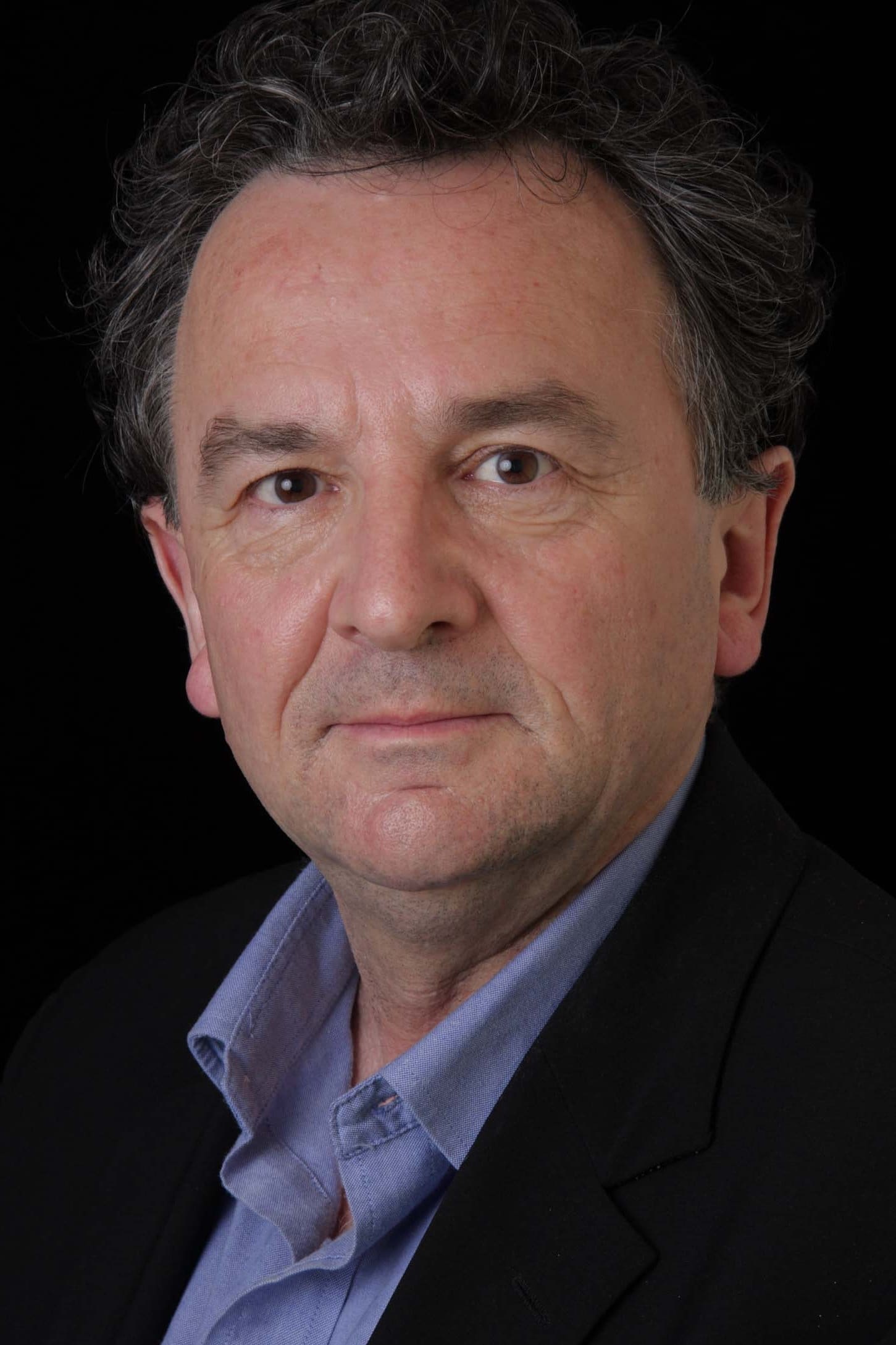 Photo of Louis Nowra
