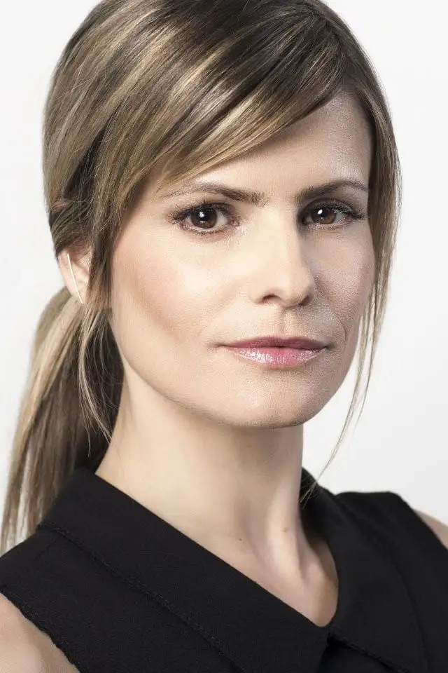 Photo of Nicole Dalton