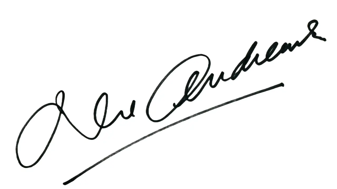 Signature of Julie Andrews