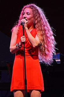 Photo of Amanda Marshall