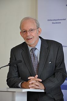 Photo of Anthony Lake