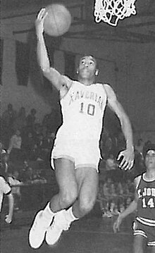 Photo of Dana Barros