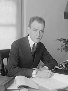 Photo of Earl Carroll