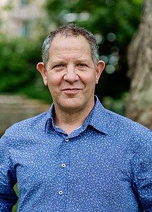 Photo of John Kampfner