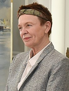 Photo of Lori Anderson