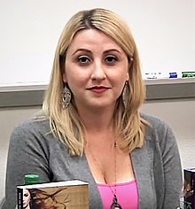 Photo of Shannon Messenger