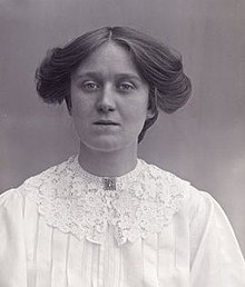 Photo of Laura Ainsworth