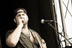 Photo of Lee Brice
