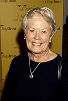 Photo of Annette Crosbie