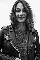 Photo of Annie Parisse