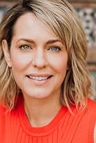 Photo of Arianne Zuker