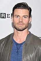 Photo of Daniel Gillies