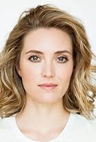 Photo of Evelyne Brochu