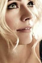 Photo of Jessica Barth