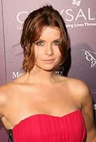 Photo of Joanna Garcia