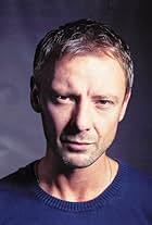 Photo of John Simm