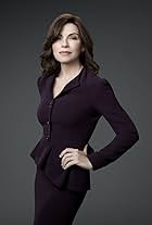 Photo of Julianna Margulies