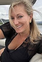 Photo of Julie Shaer